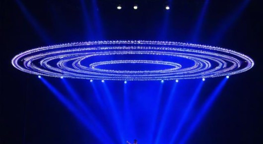 太仓装灯电话：太仓光束灯租赁服务—泓澜文化为您照亮舞台